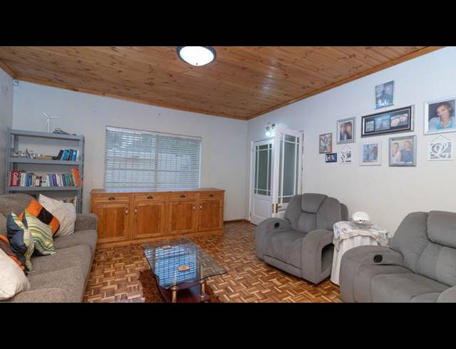 5 BEDROOM HOUSE FOR SALE IN DE KUILEN